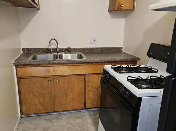 8642 S Maryland Ave, Chicago, IL 60619