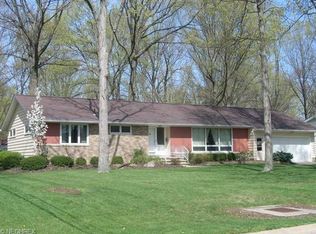 721 Sunrise Dr, Amherst, OH 44001
