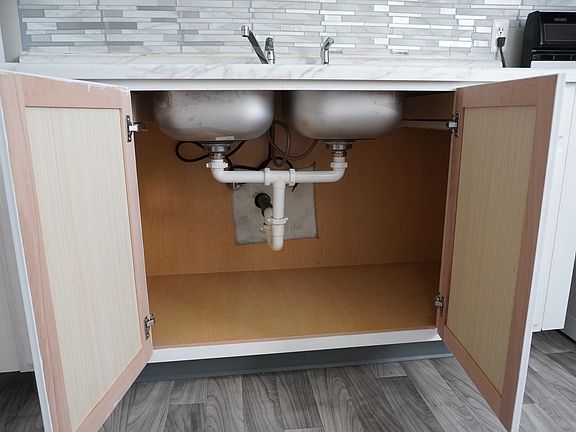 5th image of 6 Yale Pl APT 3