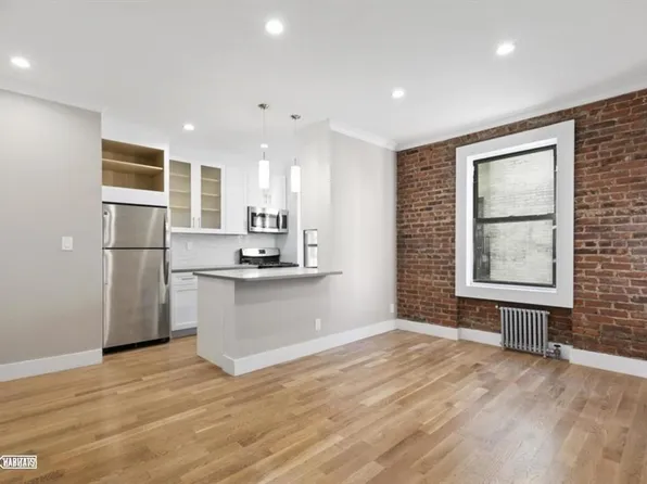 21-16 35th St #4H, Astoria, NY 11105