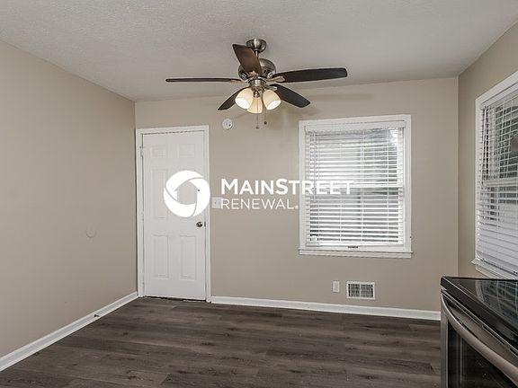 3rd image of 3804 Breckenridge Ln