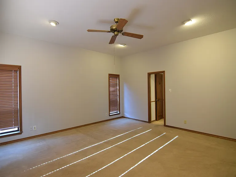 605 Pecos Trl — Photo 18
