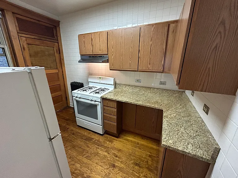 2540 N Racine — Photo 9