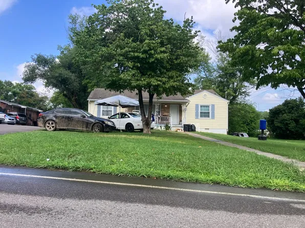 2937 Whittle Springs Rd, Knoxville, TN 37917