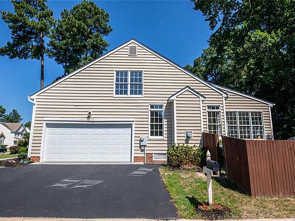 3rd image of 1708 Holliman Dr