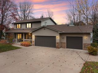 2830 Laurel St S, Cambridge, MN 55008