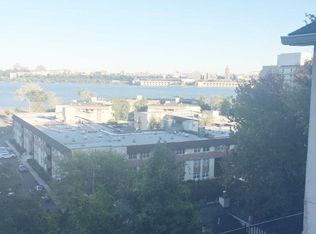 67 State Rt 5 #B, Edgewater, NJ 07020