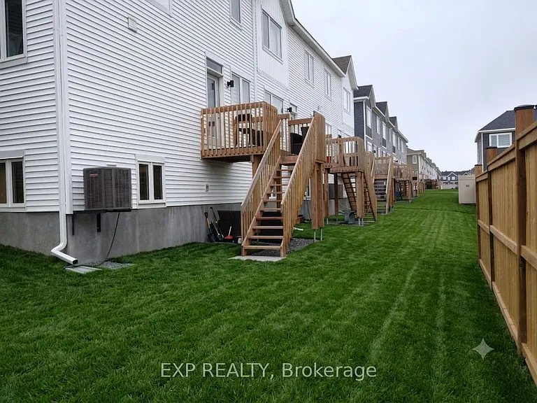 4108 Obsidian St W — Photo 29