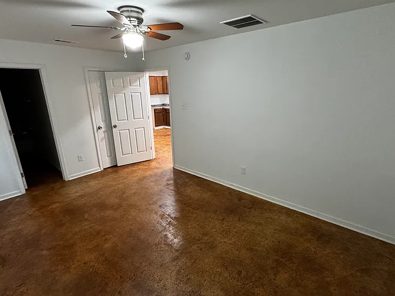 3021 Chelsea Ave — Photo 9