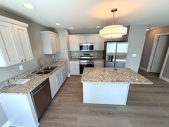 5th image of 646 Ptarmigan Ln #B