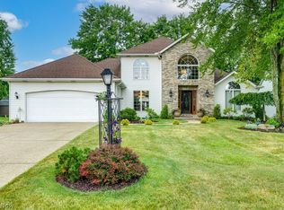 19535 Echo Dr, Strongsville, OH 44149