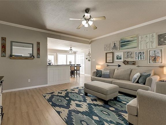 5th image of 151 Greenridge Dr