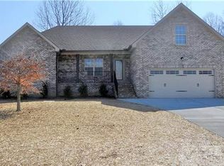 2006 Rebekah Dr, Greenbrier, TN 37073