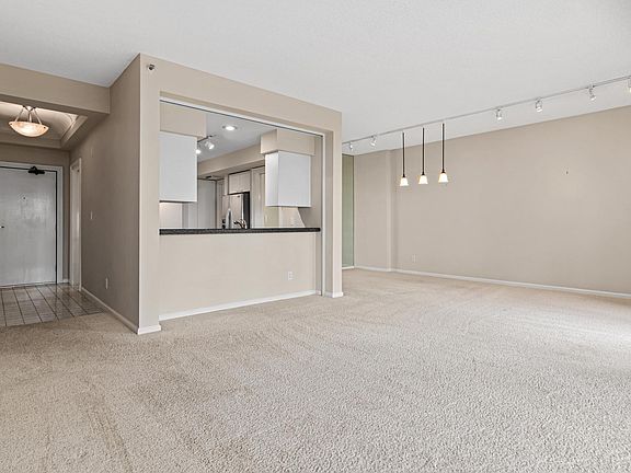 5th image of 1235 Yale Pl APT 808