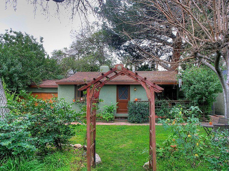 1st image of 4116 W Woodland Ave