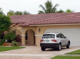 7317 Sabal Dr, Miami Lakes, FL 33014