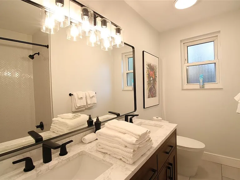 3745 SW 6th Pl — Photo 16