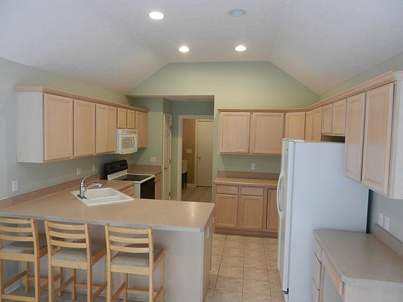 5th image of 1452 Golden Ln