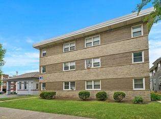 929 S Oak Park Ave APT 1SW, Oak Park, IL 60304