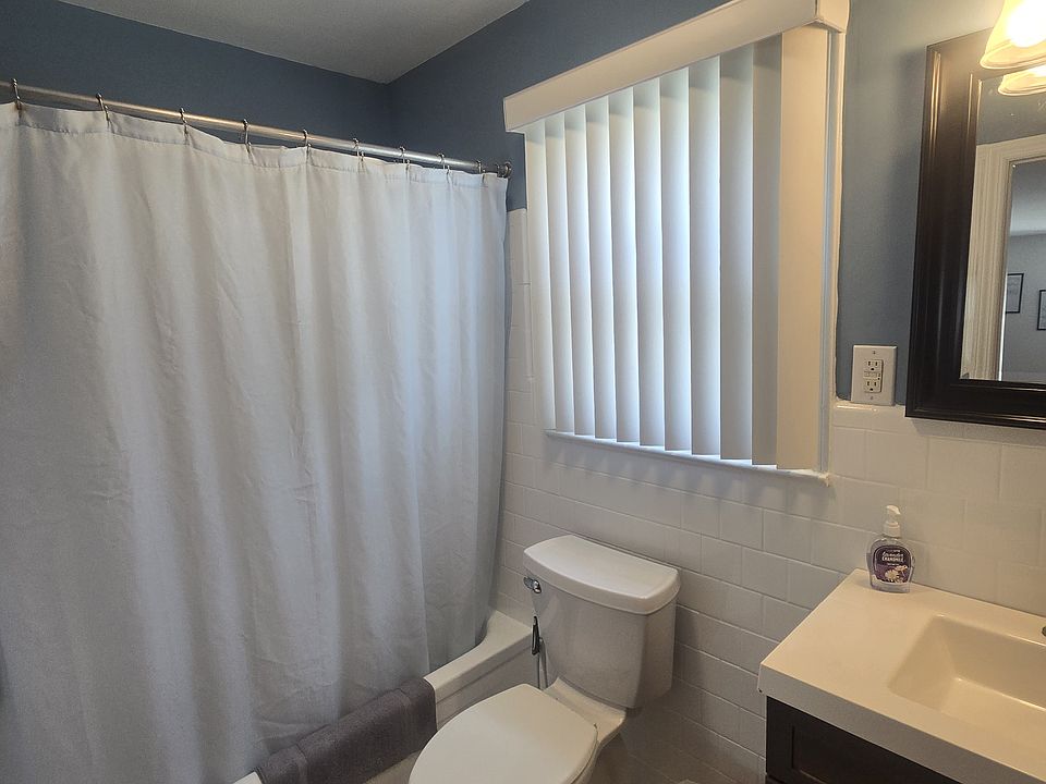 1st image of 317 Woodside Dr