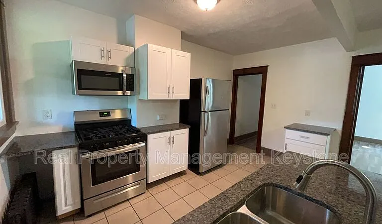 1247 Chartiers Ave #3 — Photo 1