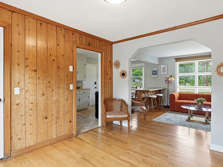 368 Oakview Dr — Photo 20