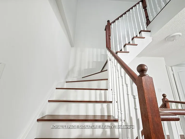 1 Rean Dr #Townhouse 9 — Photo 22