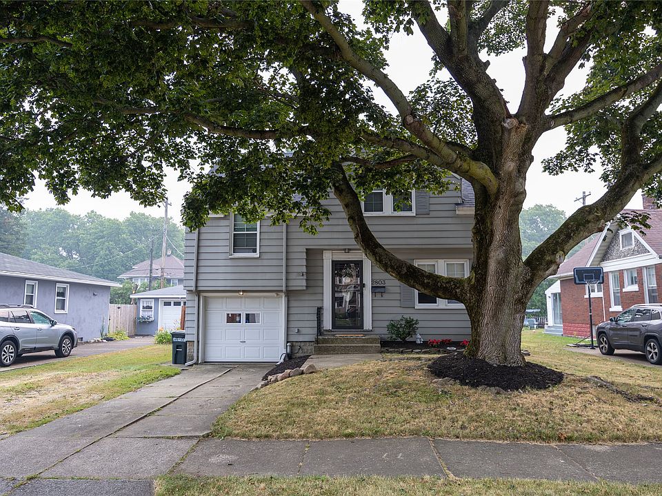 1st image of 2803 Oakwood St