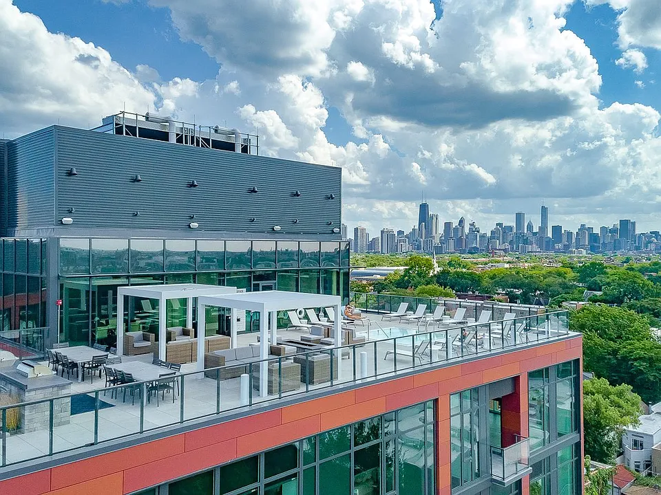 Elevate Lincoln Park apartments community photo
