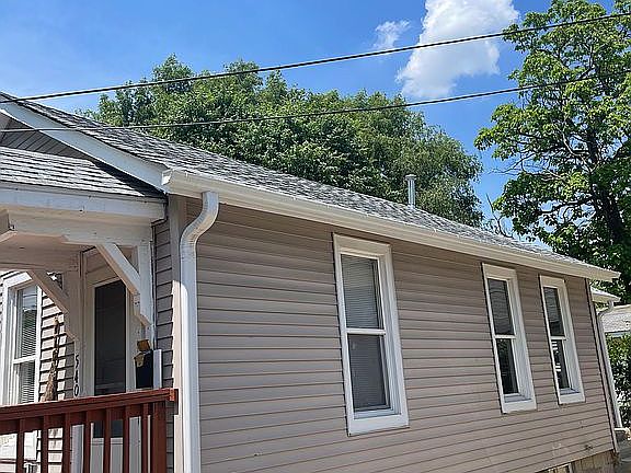 4th image of 540 E Benton St