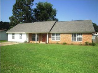 211 Dahaja Cir, Clinton, MS 39056