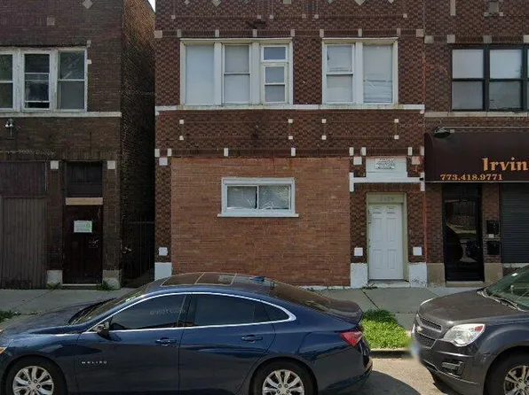 2517 W 69th St, Chicago, IL 60629