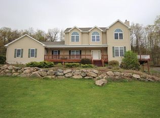 22 Susan Dr, Tuxedo Park, NY 10987