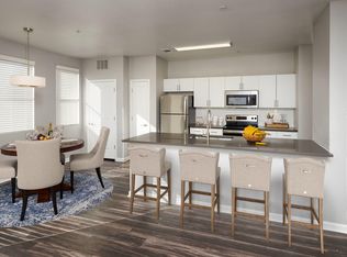 10001 E Dry Creek Rd #KQ0DTZYNT, Englewood, CO 80112