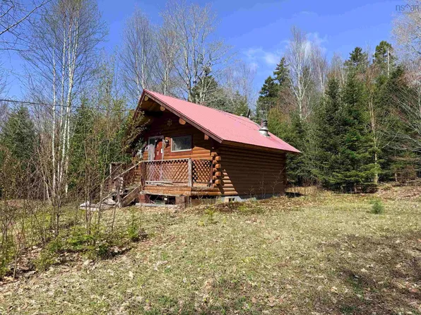 268 Eagle Rock Dr, Lunenburg, NS B0R 1H0
