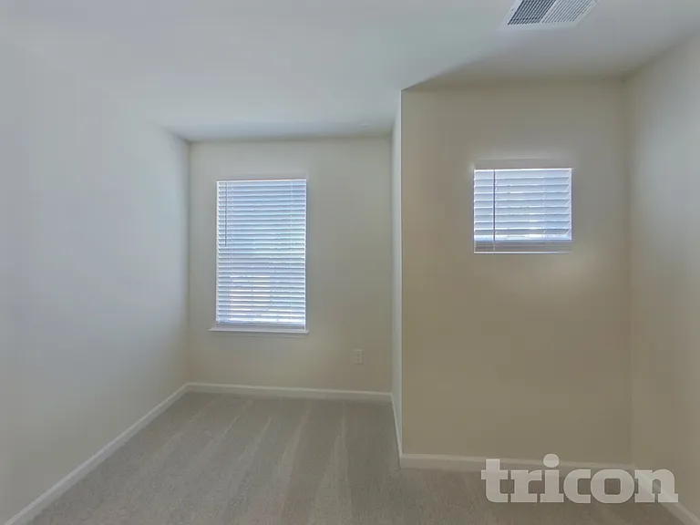 1108 Bandon Dr — Photo 9