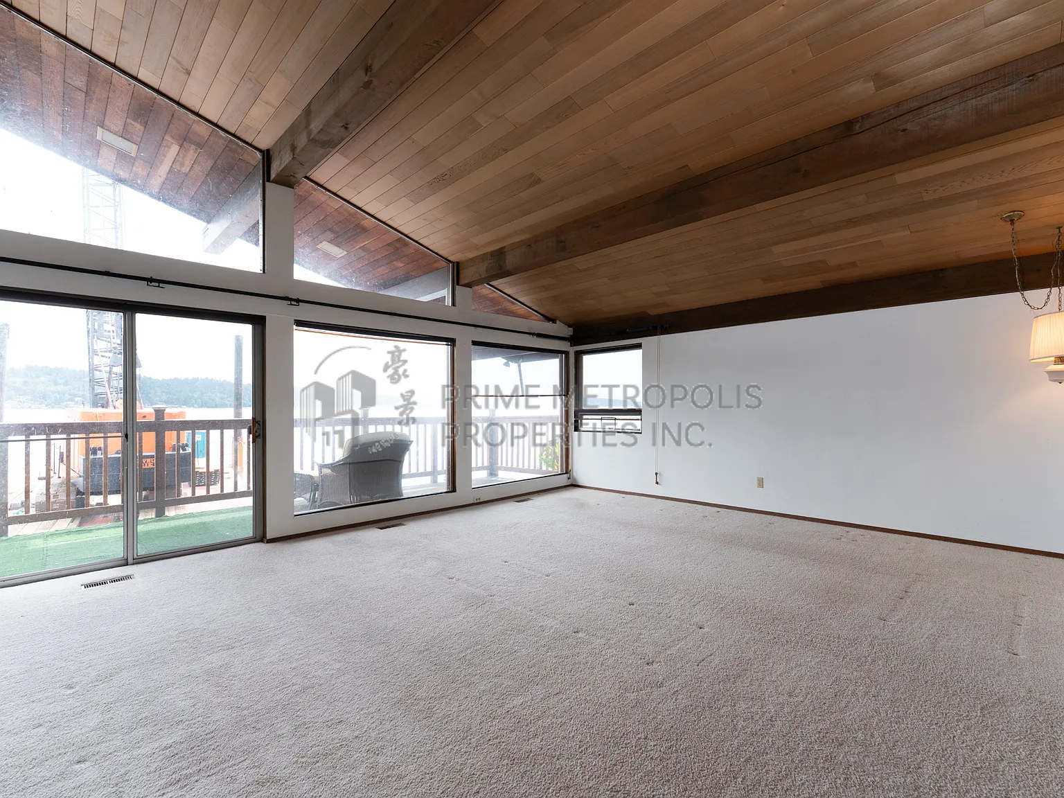 11258 Riviera Pl NE Seattle WA 98125 LCG(S) - 1 — Photo 3