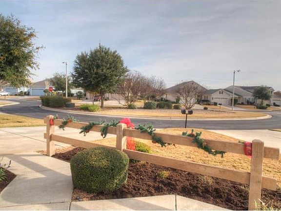 3rd image of 215 Bonham Loop