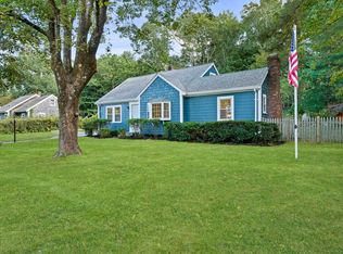 206 Carver Rd, Plymouth, MA 02360