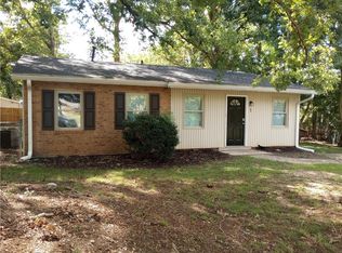 1 Pyracantha Ct, Greensboro, NC 27405