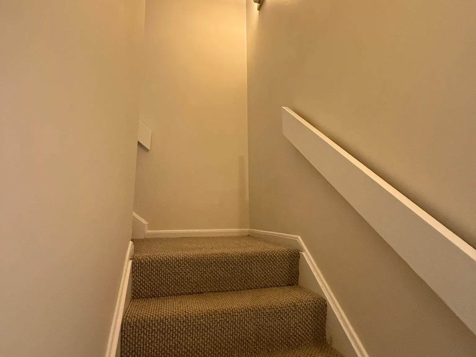 4 bed, 2.5 bath, 1556 sqft, $2,500 — Photo 3
