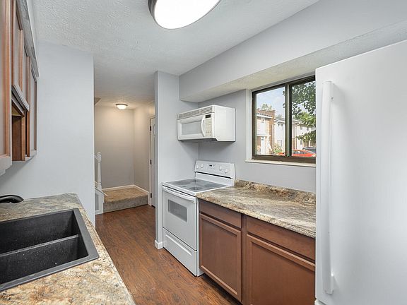 4th image of 4183 Elmwood Ct APT 8