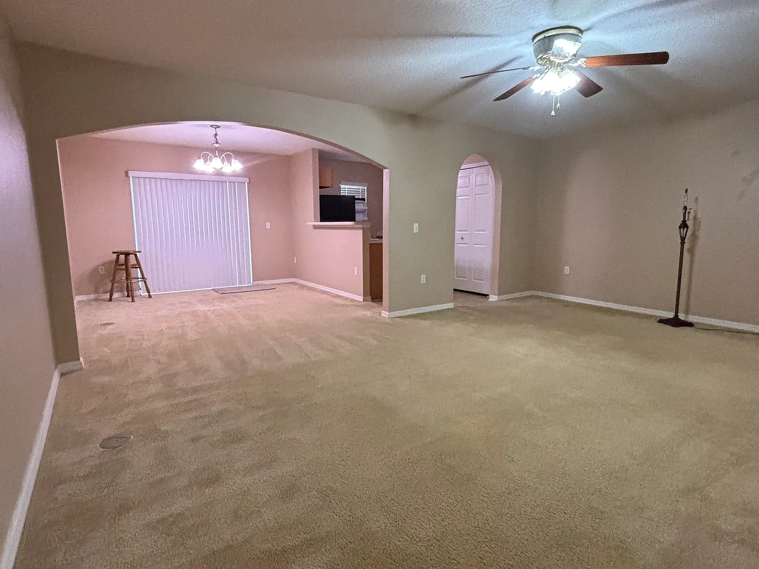 3 bed, 2.5 bath, 1781 sqft, $1,750 — Photo 3