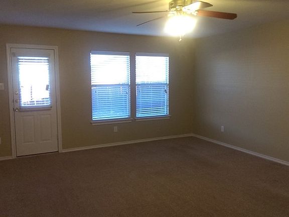 4th image of 2622 Mountain View Dr