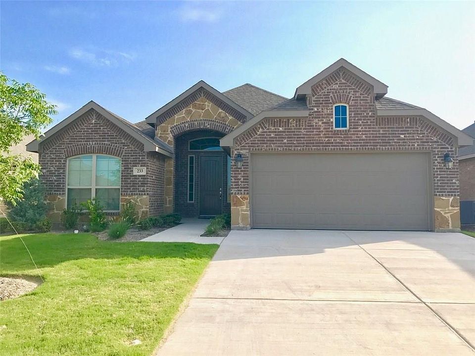 1st image of 233 Dakota Dr