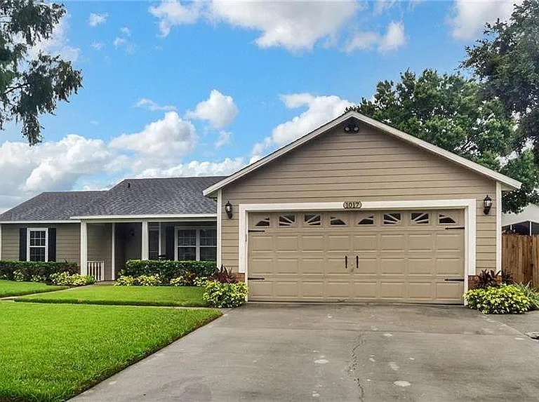1017 Butler Creek Ct — Photo 13