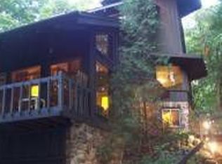 S88W28058 Lookout Ln, Mukwonago, WI 53149