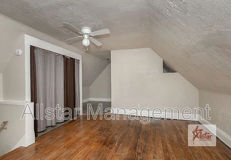11602 Tuscora Ave #UP — Photo 11