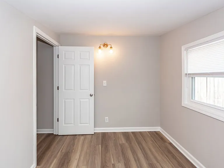 3860 Chestnut St — Photo 14