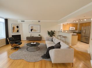 3101 N Hampton Dr APT 210, Alexandria, VA 22302